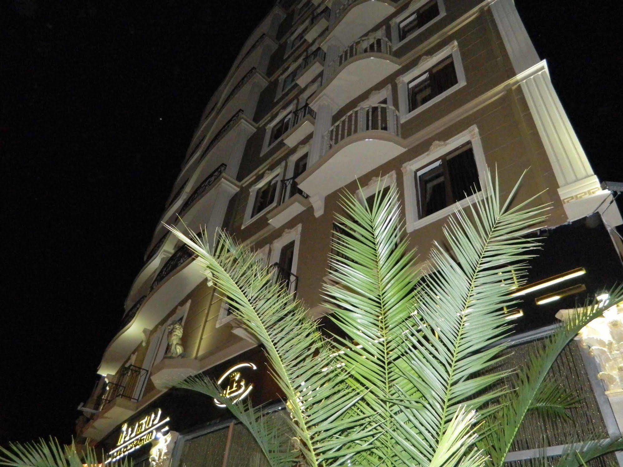 Hotel Iberia Batumi Exterior photo